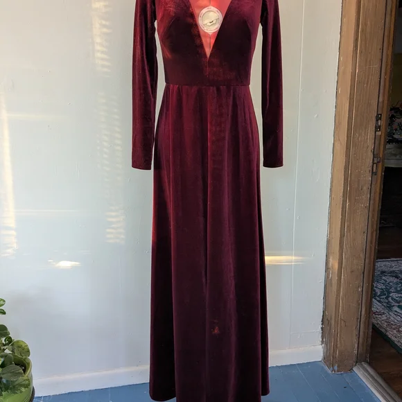 Jenny Yoo Malia Velvet Long Sleeve Dress - Maroon - Picture 2 of 10
